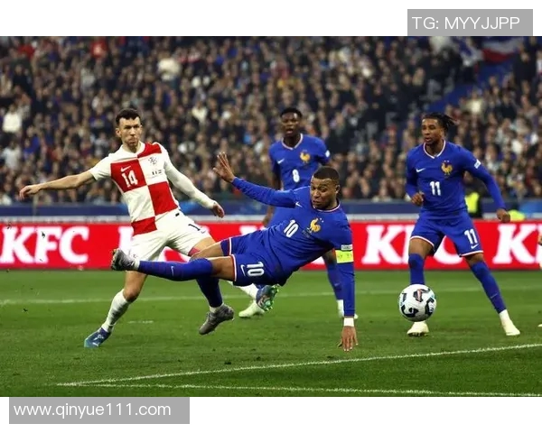 激烈角逐！全球顶级足球赛事震撼开幕，豪门球队争锋赛场谁主沉浮