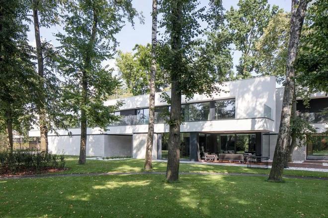 88858cc永利集团LONG HOUSE：狭长地块上确当代美学之居(图2)
